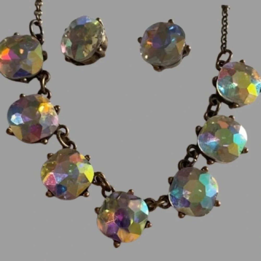 Aurora Borealis Facetted Rhinestone Glass Necklace And Earrings Set Iridescent
